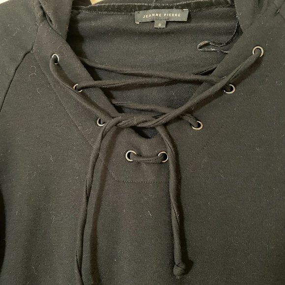 Soft hooded sweatshirt with ties - Picture 4 of 11